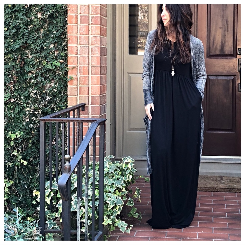 ✨RESTOCKED ✨Black long side pocket maxi dress - Picture 8 of 8